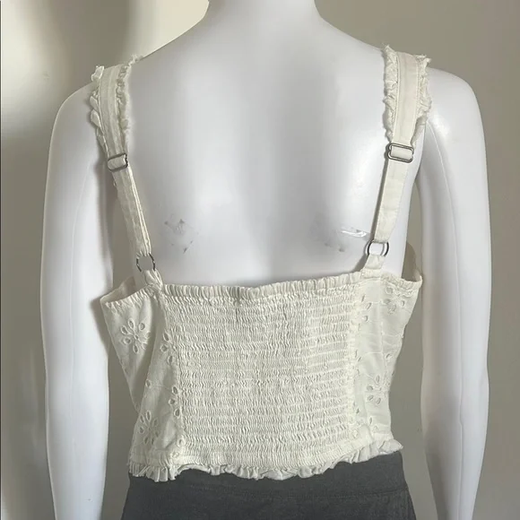 Urban Outfitters, Women’s Size Large White Eyelet floral Tank Top - Picture 5 of 7